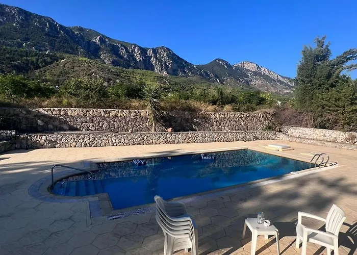 Large Mountain And Sea View Family Friendly