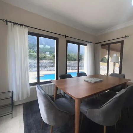 Large Mountain And Sea View Family Friendly Villa