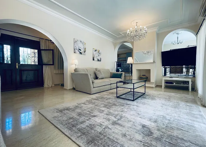 Large Mountain And Sea View Family Friendly *