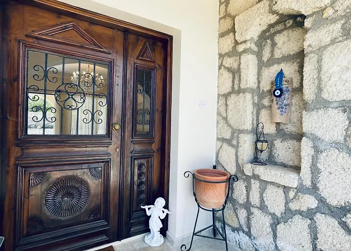 Large Mountain And Sea View Family Friendly ヴィラ