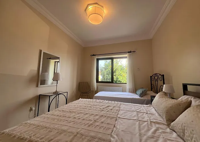 Large Mountain And Sea View Family Friendly